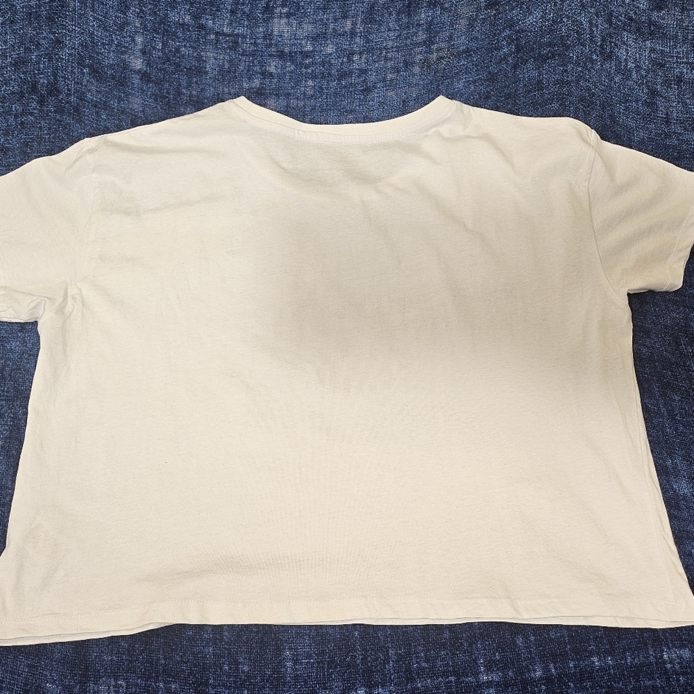 NWT French Connection Le Frenchie Crop Graphic Tee Medium - Picture 6 of 7